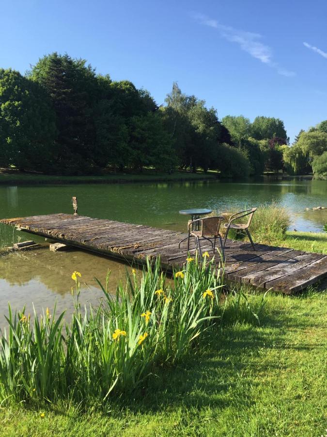 Domaine D'Aveluy Bed and Breakfast Exteriör bild